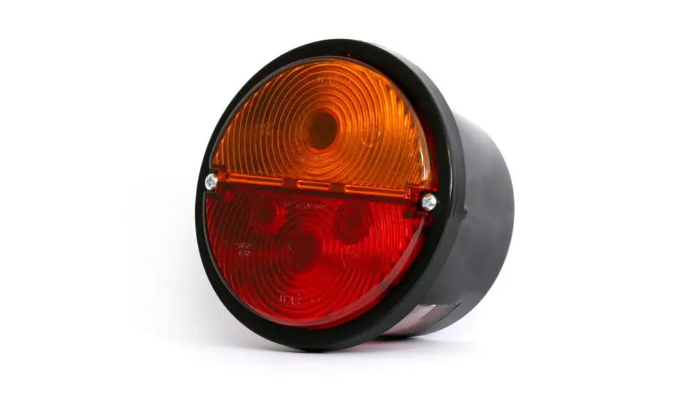 Sprawdź teraz Lampa tylna zespolona lewa C330 40450